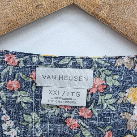 Van Heusen Sleeveless Navy Floral Blouse Womens XXL Cottagecore Lightweight Top - Picture 6 of 10